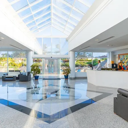 Hl Club Hotel